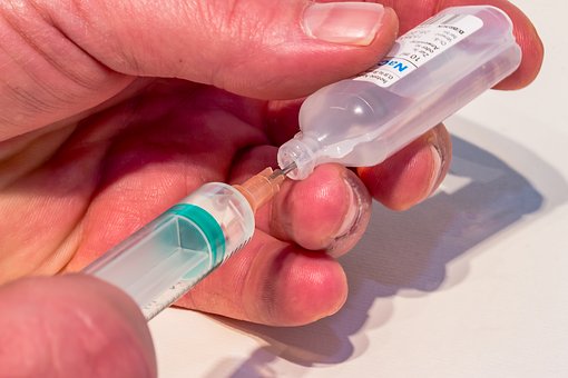 Způsobuje očkování alergie a astma?